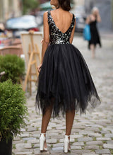 A-Line Sleeveless V-Neck Tulle Sequined Tea-Length Homecoming Dresses With Sequins