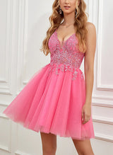 A-Line V-neck Sleeveless Short/Mini Tulle Homecoming Dresses With Appliques Lace