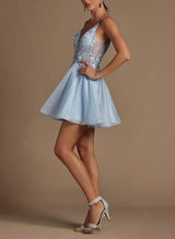 A-Line V-Neck Sleeveless Short/Mini Lace/Tulle Homecoming Dresses