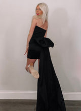 Sheath/Column Short/Mini Satin Homecoming Dresses With Bow(s)