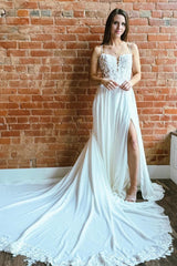 Pretty Chiffon Sleeveless Spaghetti-Straps Wedding Dresses Appliques Lace Open Back With Side Slit Beads