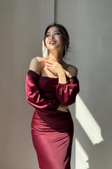 Romantic Burgundy Off-The-Shoulder Long Sleeves Satin Prom Dresses Mermaid With Pleats