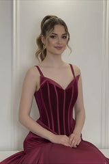 Romantic Burgundy Spaghetti-Straps V-Neck Prom Dress A-Line Sleeveless With Pleats