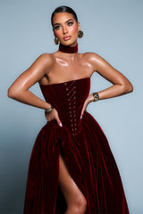Glamorous Burgundy Strapless Sleeveless Velvet Prom Dresses A-Line High Split With Pleats