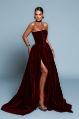 Glamorous Burgundy Strapless Sleeveless Velvet Prom Dresses A-Line High Split With Pleats