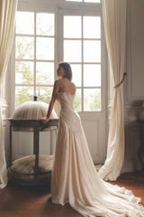 Elegant V-Neck Strapless Sleeveless Prom Dresses High Split With Zipper Pleats