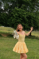 Pretty Daffodil Spaghetti-Straps Sleeveless Homecoming Dresses Mini With Zipper Pleats