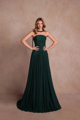 Elegant Strapless Sleeveless A-Line Prom Dresses Floor Length With Pleats