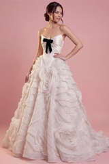 Luxurious Strapless Sleeveless Satin A-Line Prom Dresses Floor Length With Lace-Up Back