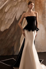 Luxurious Strapless Sleeveless Satin Mermaid Prom Dresses Sheath Gem With Pleats
