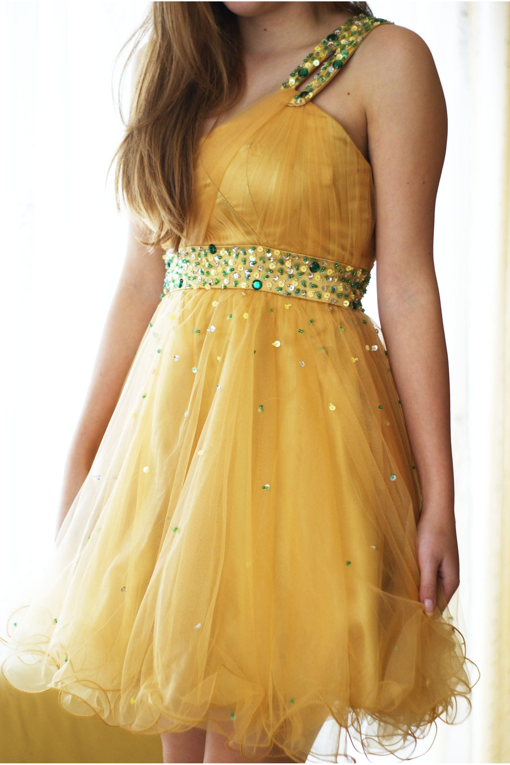 A-line One-shoulder Knee Length Tulle Rhinestone Prom Dress A-line One-shoulder Knee Length Tulle Rhinestone Prom Dress