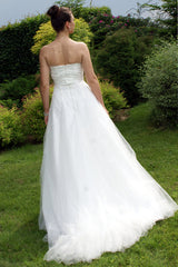 A-line Strapless Floor Length Tulle Applique Beaded Bow Wedding Dress-Ballbella