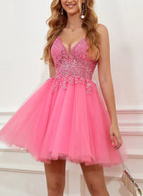 A-Line V-neck Sleeveless Short/Mini Tulle Homecoming Dresses With Appliques Lace-Ballbella