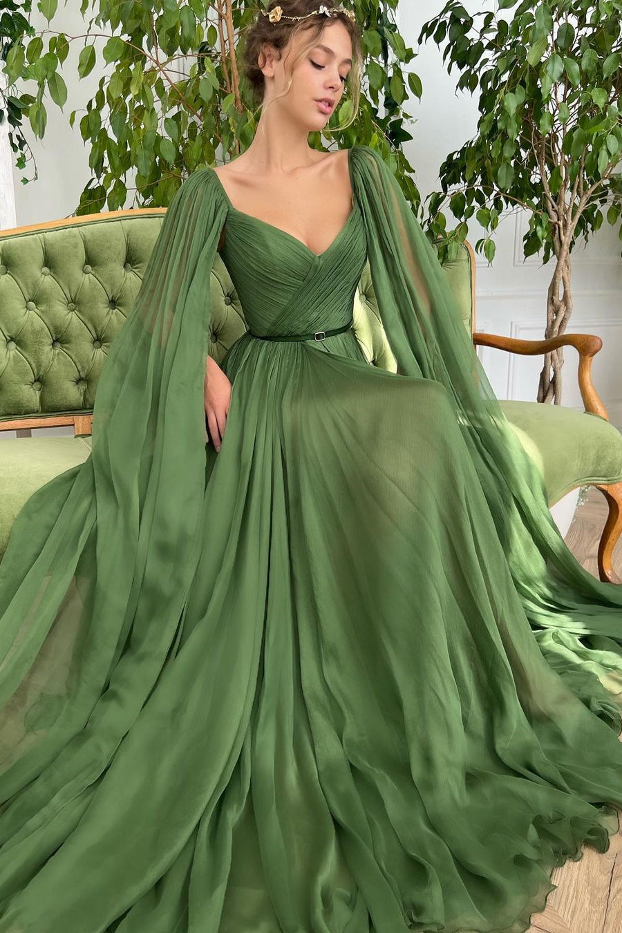 A-line V-neck Tulle Floor-length Vintage Prom Dress A-line V-neck Tulle Floor-length Vintage Prom Dress