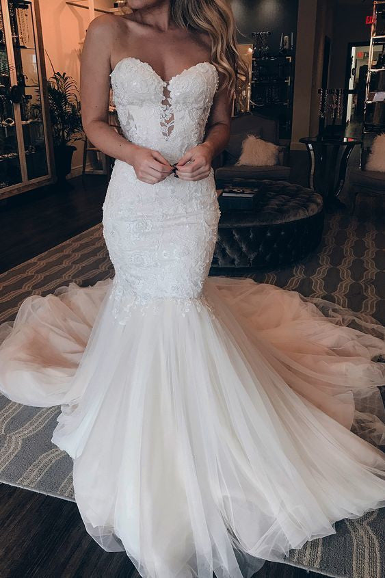 Affordable Strapless Tulle Lace Wedding Dress Chic Mermaid Sleeveless Long Dress For Wedding Affordable Strapless Tulle Lace Wedding Dress Chic Mermaid Sleeveless Long Dress For Wedding