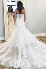 Affordable V neck Sleeveless White Lace Bridal gowns with Train-Ballbella