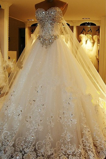 Amazing Bridal Dresses Sweetheart Appliques Crystal Beading Classic A Line Bridal Gowns