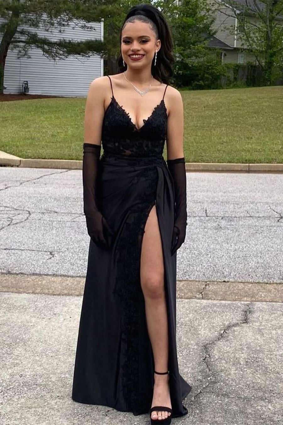 Amazing Long Black V-neck Spaghetti Straps Lace Sleeveless Prom Dresse Ballbella Amazing Long Black V-neck Spaghetti Straps Lace Sleeveless Prom Dresse Ballbella