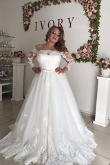 AmazingOff the shoulder Long Sleevess Lace Princess Plus size wedding dress-Ballbella