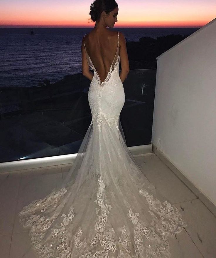 Backless Wedding Dresses Lace Mermaid Modern Spaghetti Straps