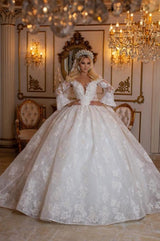 Ballbella Beautiful Sweetheart Ball Gown Lace Wedding Gowns Bridal Dresses With Long Sleeves-Ballbella