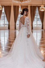 Ballbella Modern Lace Wedding Gowns With Long Sleeves V-neck-Ballbella