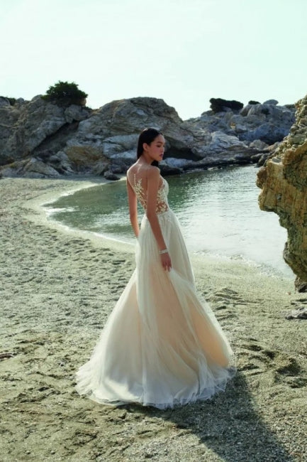 Boho Long A-line Tulle Sleeveless Wedding Dresses With Lace Boho Long A-line Tulle Sleeveless Wedding Dresses With Lace