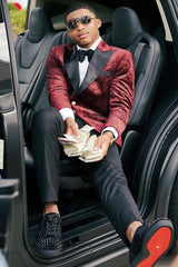 Burgundy Peaked Lapel Jacquard Prom Suit-Ballbella