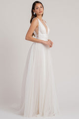 Casual White Wedding Dress A-Line Chic V-Neck Sleeveless Long Pleated Tulle Bridal Gowns-Ballbella