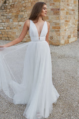 Casual White Wedding Dress A-Line Chic V-Neck Sleeveless Long Pleated Tulle Bridal Gowns-Ballbella