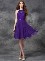 Charming Halter Lace Sleeveless Short Chiffon Bridesmaid Dresses-Ballbella