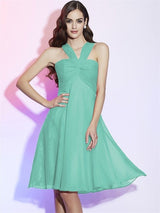 Charming Halter Sleeveless Pleats Short Chiffon Bridesmaid Dresses-Ballbella