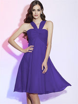 Charming Halter Sleeveless Pleats Short Chiffon Bridesmaid Dresses-Ballbella