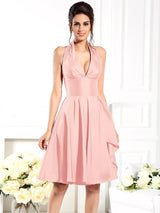 Charming Halter Sleeveless Short Taffeta Bridesmaid Dresses-Ballbella