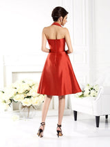 Charming Halter Sleeveless Short Taffeta Bridesmaid Dresses-Ballbella