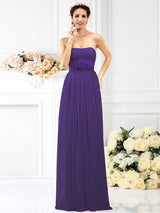 Charming Strapless Hand-Made Flower Sleeveless Long Chiffon Bridesmaid Dresses-Ballbella
