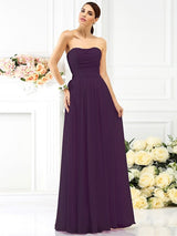 Charming Strapless Pleats Sleeveless Long Chiffon Bridesmaid Dresses-Ballbella