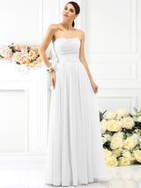 Charming Strapless Pleats Sleeveless Long Chiffon Bridesmaid Dresses-Ballbella