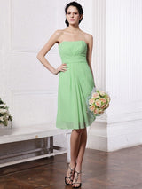 Charming Strapless Sleeveless Pleats Short Chiffon Bridesmaid Dresses-Ballbella