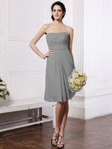 Charming Strapless Sleeveless Pleats Short Chiffon Bridesmaid Dresses-Ballbella