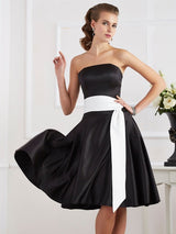 Charming Strapless Sleeveless Sash/Ribbon/Belt Short Satin Bridesmaid Dresses-Ballbella