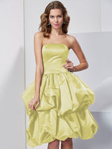 Charming Strapless Sleeveless Short Satin Bridesmaid Dresses-Ballbella