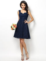 Charming Straps Lace Sleeveless Short Bridesmaid Dresses-Ballbella