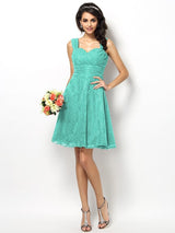 Charming Straps Lace Sleeveless Short Bridesmaid Dresses-Ballbella
