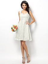 Charming Straps Lace Sleeveless Short Bridesmaid Dresses-Ballbella