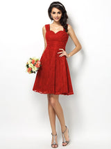 Charming Straps Lace Sleeveless Short Bridesmaid Dresses-Ballbella