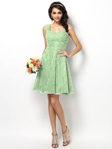 Charming Straps Lace Sleeveless Short Bridesmaid Dresses-Ballbella