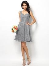 Charming Straps Lace Sleeveless Short Bridesmaid Dresses-Ballbella
