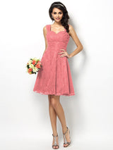 Charming Straps Lace Sleeveless Short Bridesmaid Dresses-Ballbella