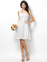 Charming Straps Lace Sleeveless Short Bridesmaid Dresses-Ballbella